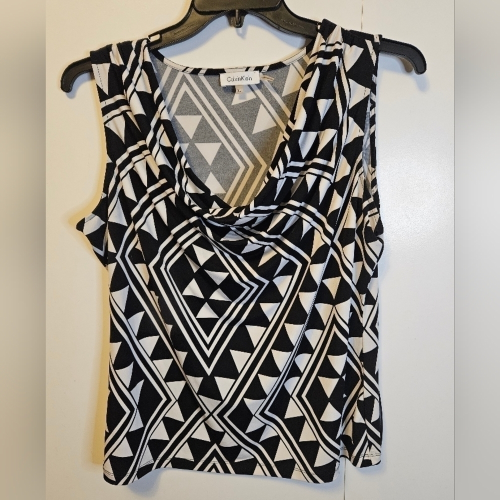 Calvin Klein Women's Size XL geometric print Sleeveless Blouse